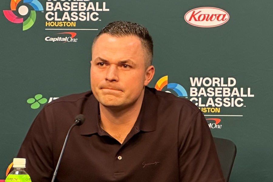 会見に出席した米国代表のタリク・スクーバル【写真：木崎英夫】