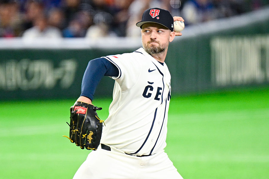 トマシュ・ドゥフェク