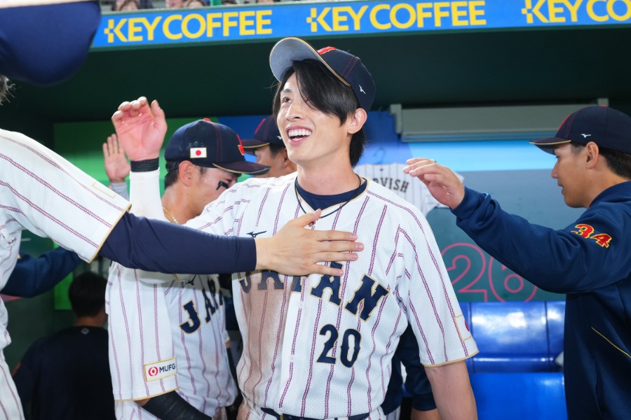 韓国戦で好手を見せた侍ジャパン・周東佑京【写真：Getty Images】