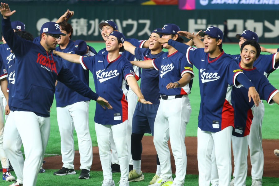 1次リーグ突破を果たした韓国代表【写真：加治屋友輝】