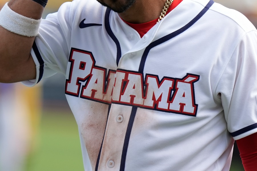 パナマ代表選手が監督に激高する内紛が勃発【写真：アフロ】