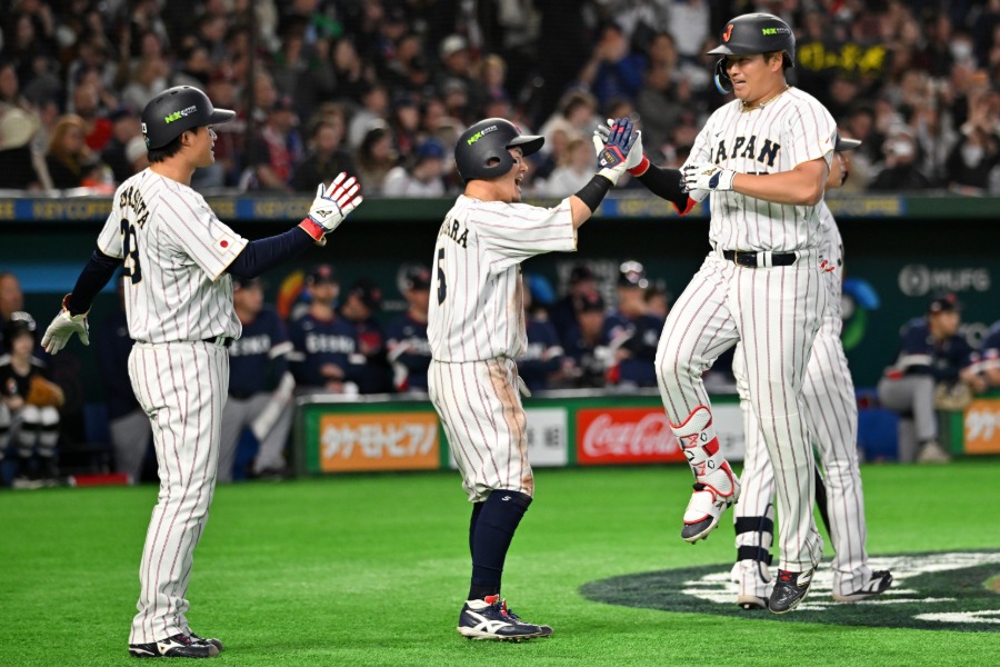 満塁弾を放った侍ジャパン・村上宗隆【写真：Getty Images】