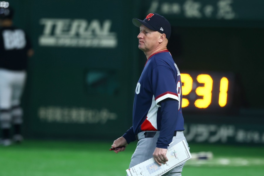 チェコのパベル・ハジム監督【写真：加治屋友輝】