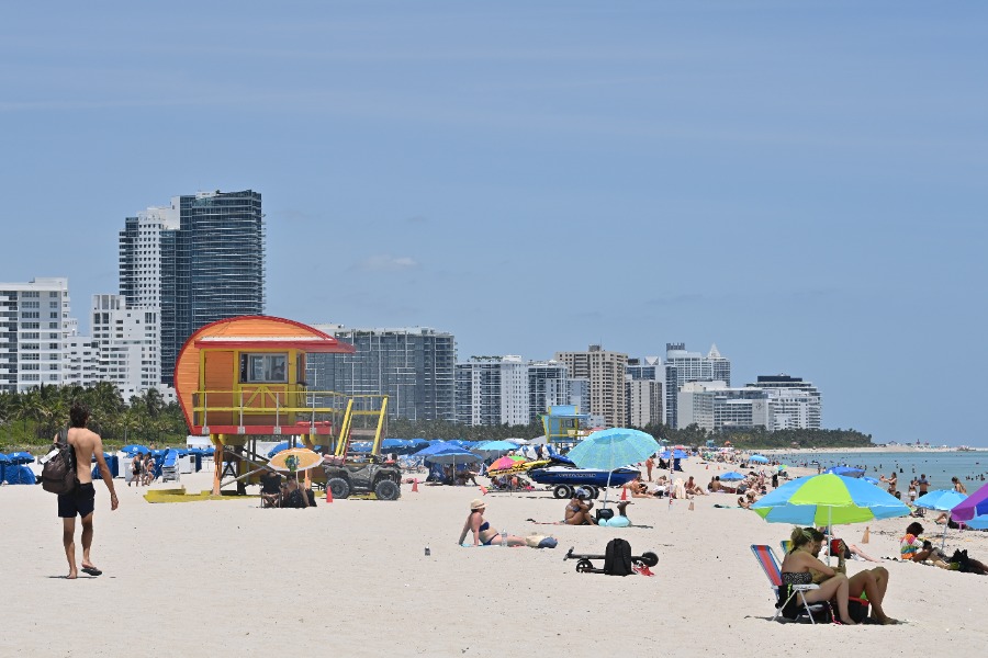 米フロリダ州マイアミのビーチ【写真：アフロ】