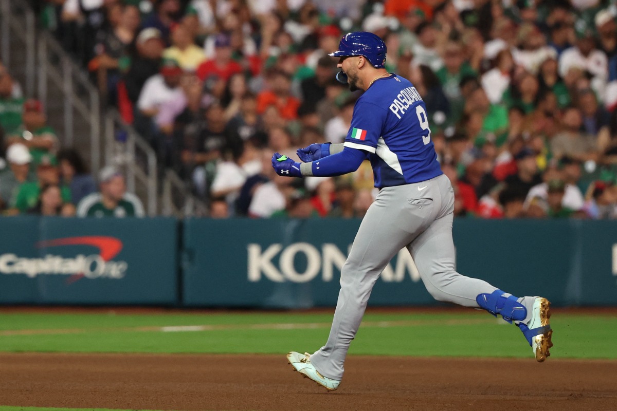 チームの精神的な支柱を担うビニー・パスカンティーノ【写真：ロイター】