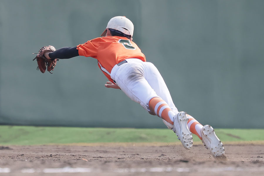 送球へすぐに移れるボディバランスが身に付くドリルとは（写真はイメージ）