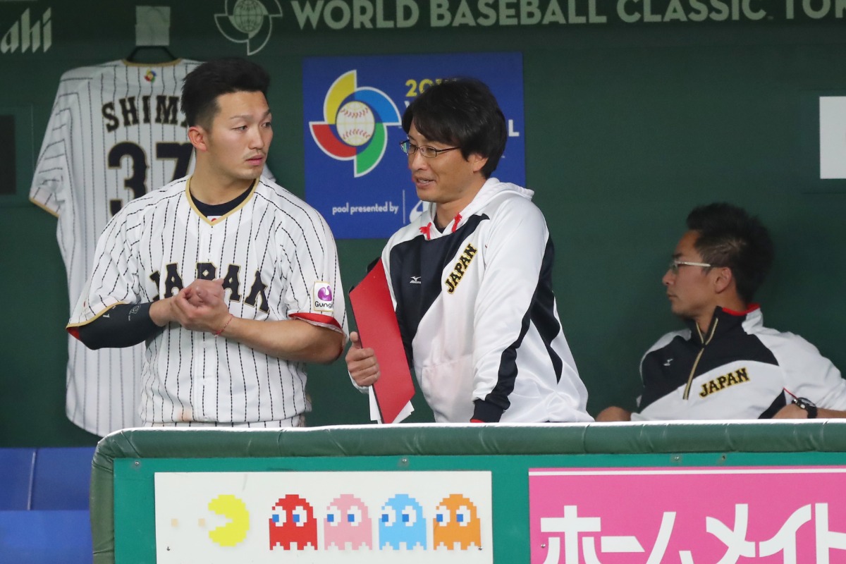 2017年の第4回WBCで侍ジャパンのスコアラーとしてチームを支えた志田宗大氏（中央）【写真：アフロ】