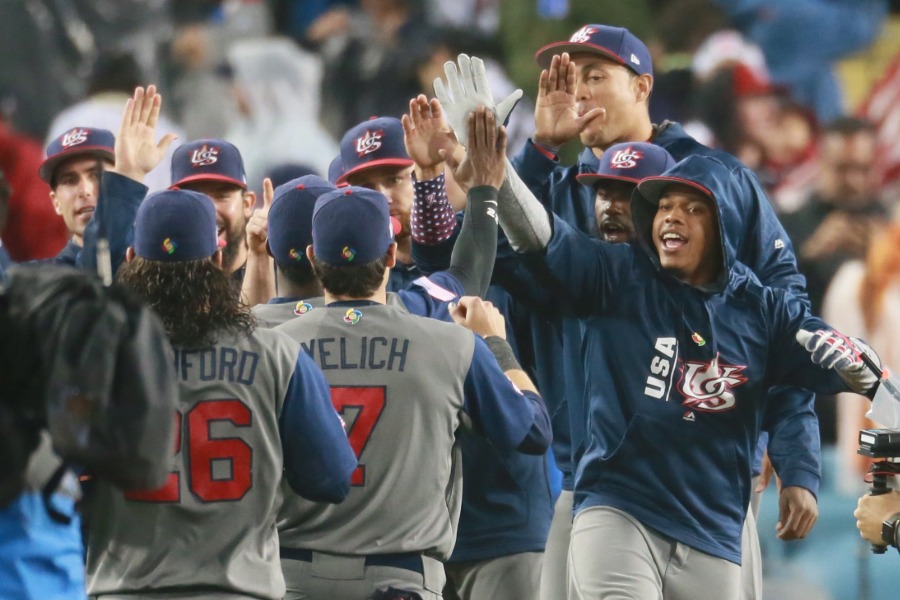 準決勝で侍ジャパンを下し喜ぶ米国代表（2017年）【写真提供：産経新聞社】