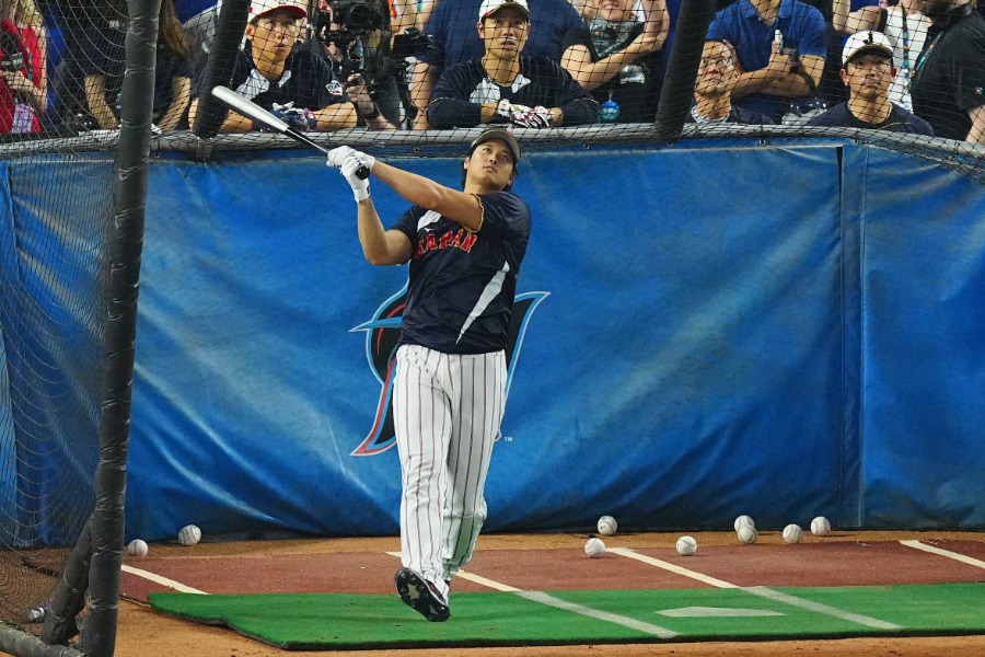 準々決勝前にフリー打撃を行った大谷翔平【写真:荒川祐史】