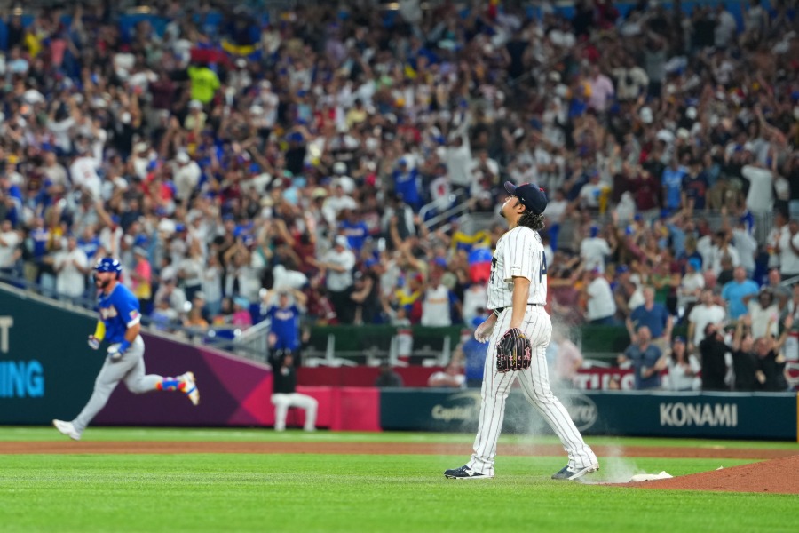 被弾した侍ジャパン・伊藤大海【写真:Getty Images】