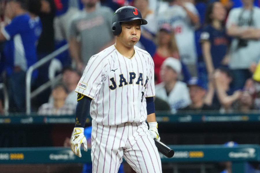 代打で出場も見逃し三振に追わった侍ジャパン・近藤健介【写真:Getty Images】