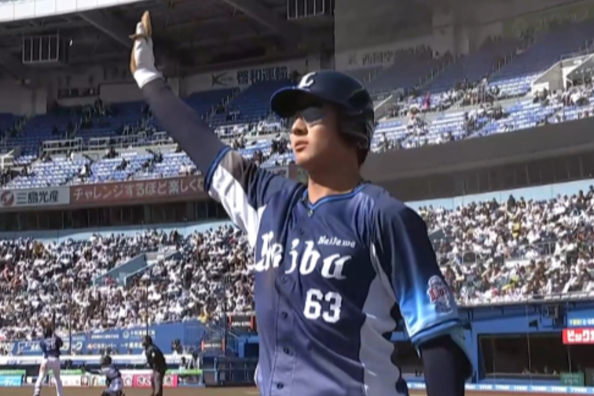 4安打を放った西武・長谷川信哉【画像：パーソル パ・リーグTV】