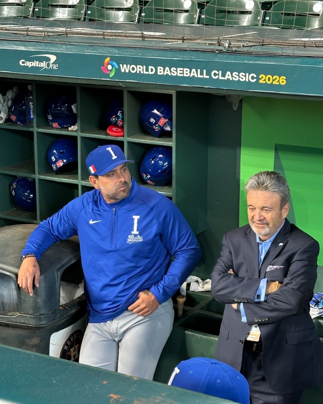 イタリア代表のセルベリ監督とコレッティGM（左から）【写真：木崎英夫】