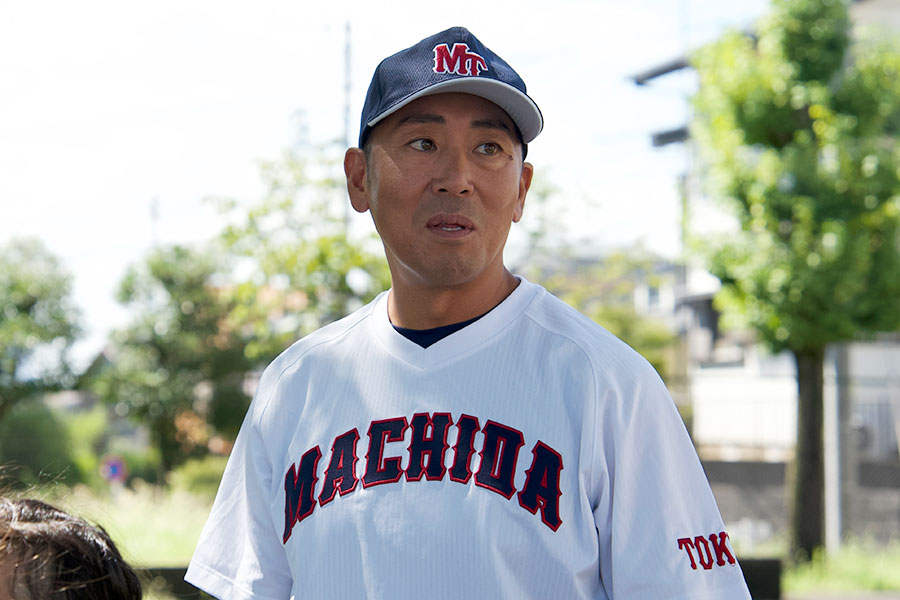 町田玉川学園少年野球クラブ・菊池拓平代表兼監督【写真：磯田健太郎】