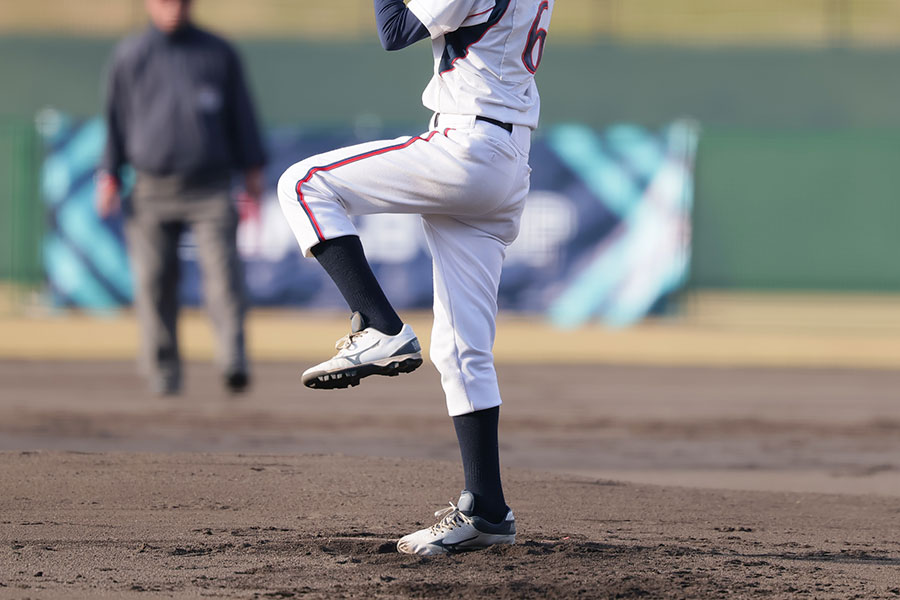 投球動作に重要な“重心の制御”が身に付くドリルとは（写真はイメージ）