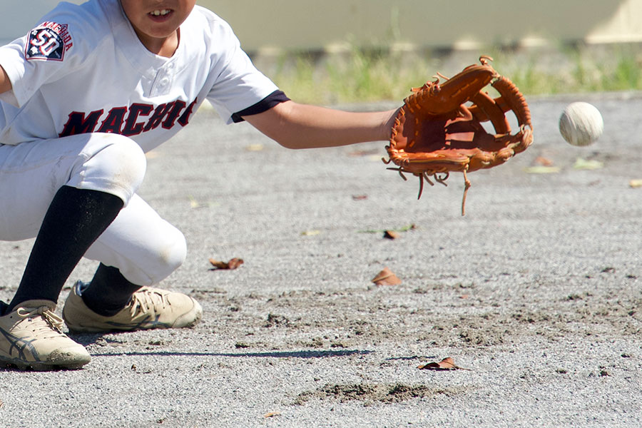 子どもたちがミスを恐れず伸び伸びプレーできる声かけとは（写真はイメージ）