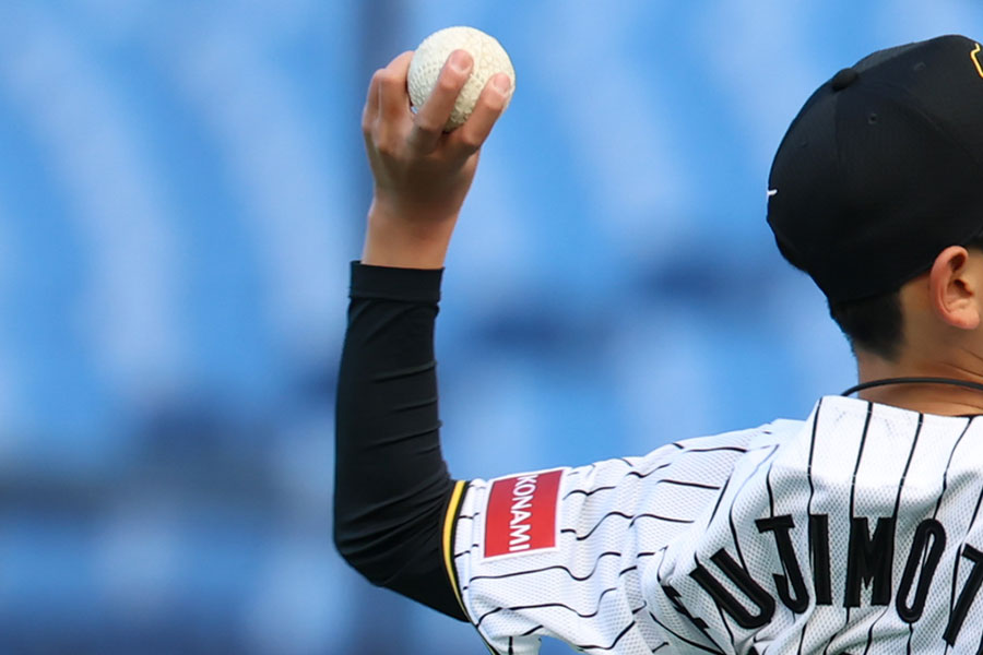 強いボールを投げるための腕の振りが身につくドリルとは（写真はイメージ）