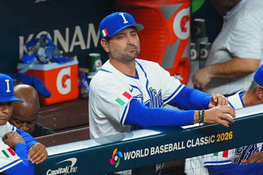 イタリア代表のフランシスコ・セルベーリ監督【写真：荒川祐史】