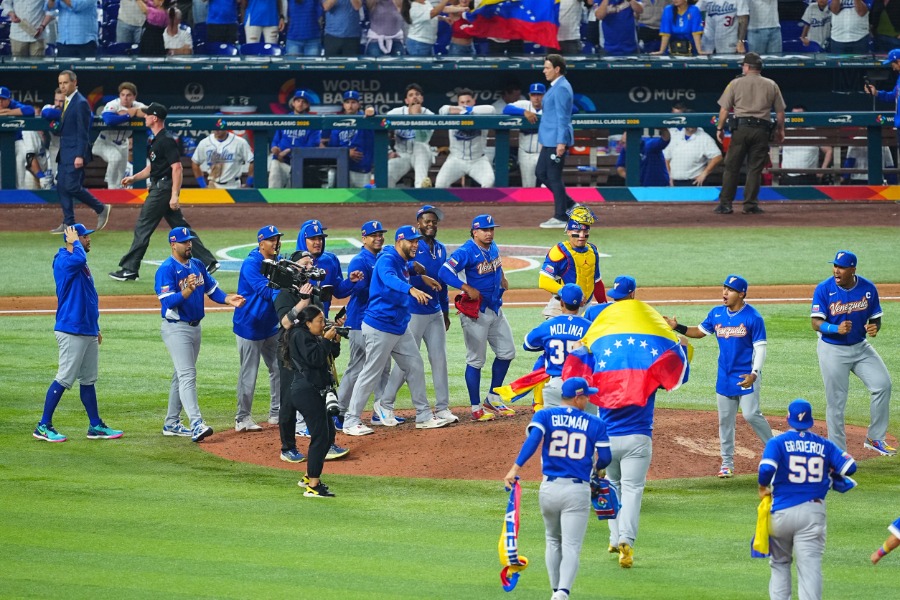 決勝進出を決めたベネズエラナイン【写真：荒川祐史】