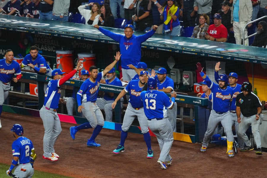 米国代表との決勝を戦うベネズエラ代表【写真：荒川祐史】