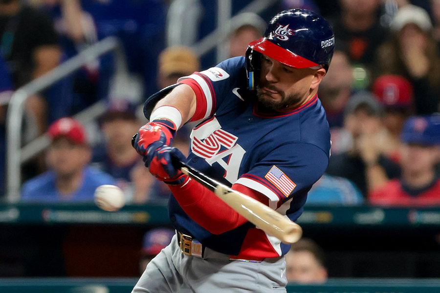 「4番・指名打者」で先発した米国代表のカイル・シュワーバー【写真：ロイター】