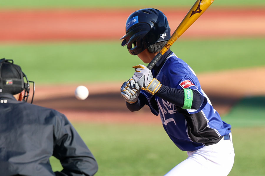 地面反力を無駄なくボールに伝えられるドリルとは（写真はイメージ）