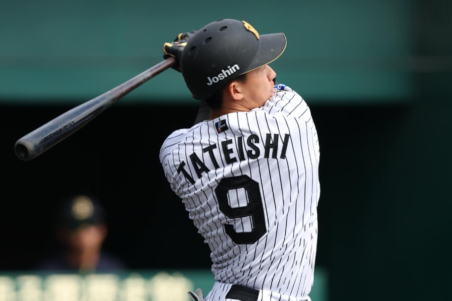 満塁弾を放った阪神・立石正広【写真提供：産経新聞社】