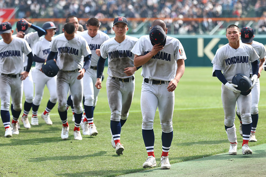 神村学園に敗れた横浜ナイン【写真：加治屋友輝】