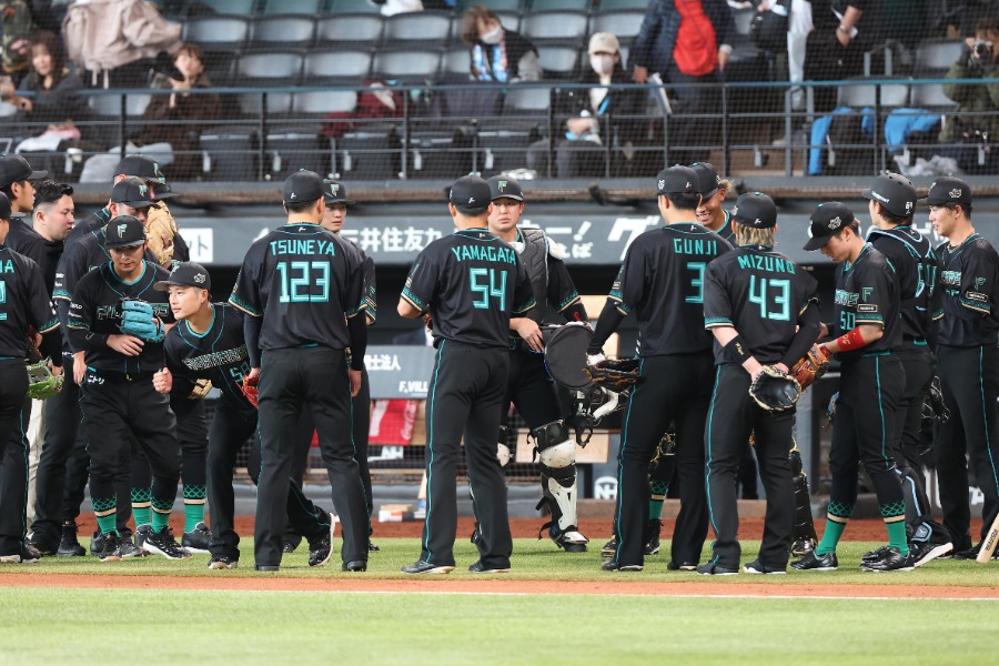 日本ハムが期間限定ユニホームで着用した【写真提供：産経新聞社】