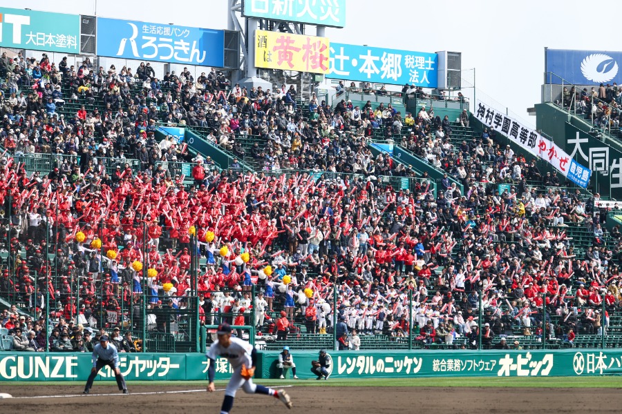 スタンドに駆け付けた神村学園の応援団【写真:加治屋友輝】