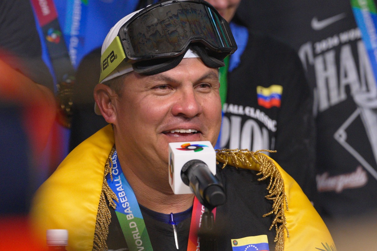 ベネズエラ代表のオマー・ロペス監督【写真：アフロ】