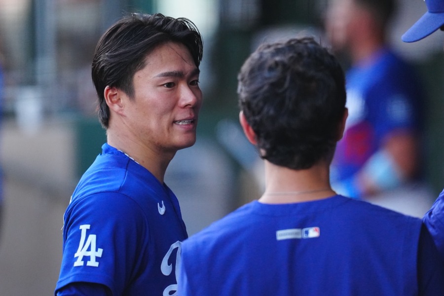 パドレス戦で力投するドジャース・山本由伸【写真:荒川祐史】