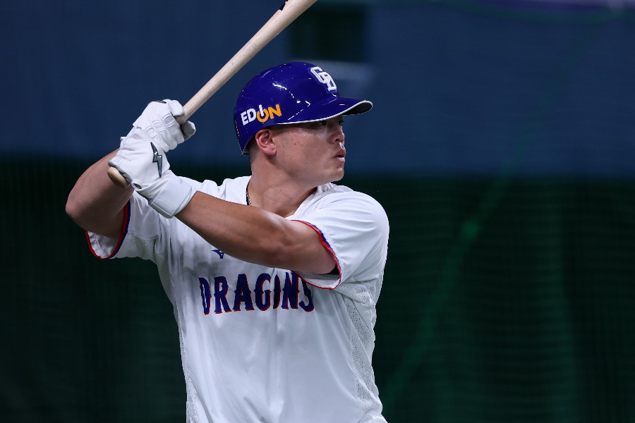 中日・細川成也【写真：加治屋友輝】