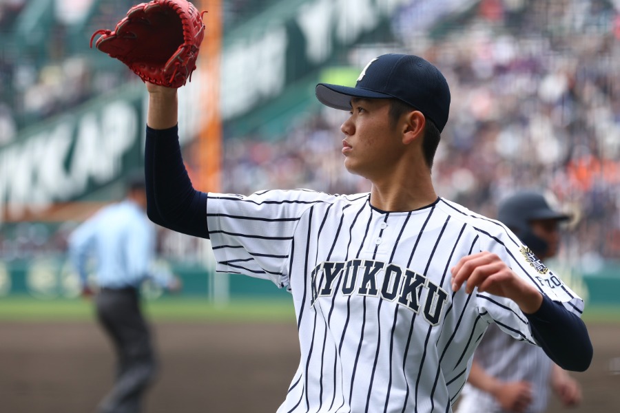 先発した九州国際大付の岩見輝晟【写真：加治屋友輝】