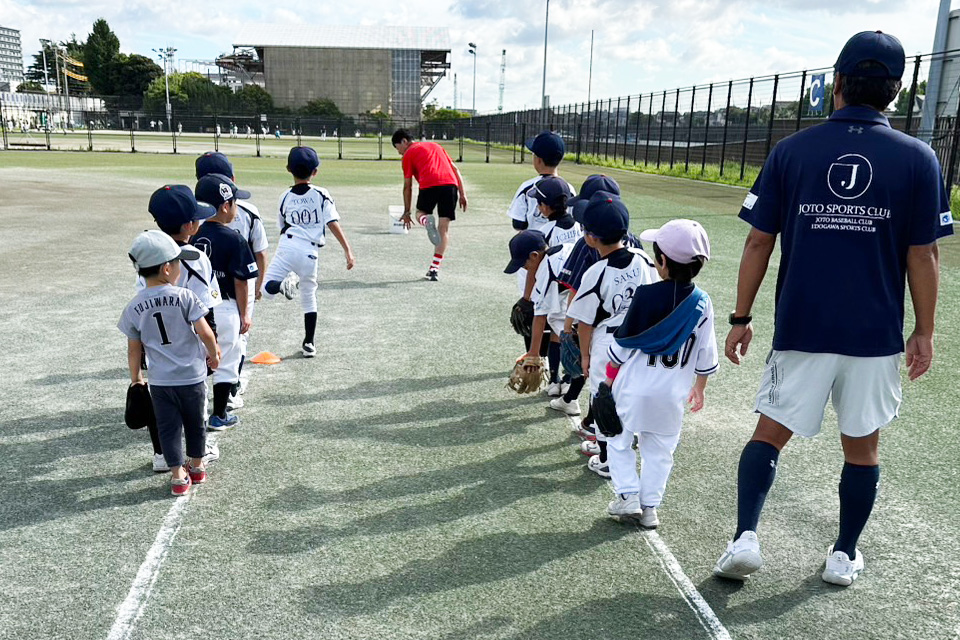 辻正人監督が都内で行った幼児指導の様子【写真：宮脇広久】