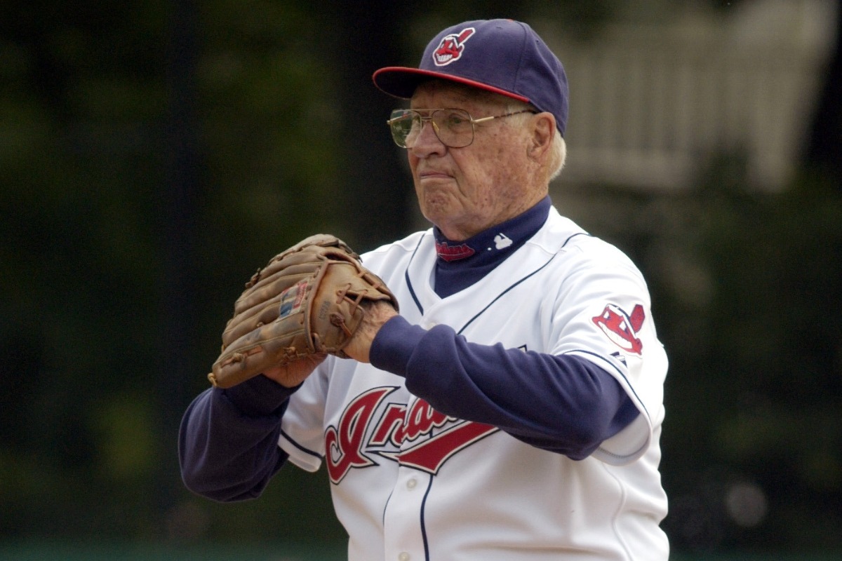 「火の玉投手」の異名を持ち野球殿堂入りしたボブ・フェラー氏【写真：アフロ】