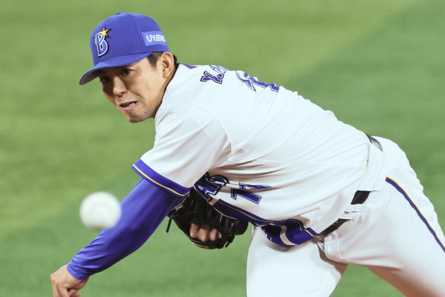 開幕戦に先発したDeNA・東克樹【写真提供：産経新聞社】