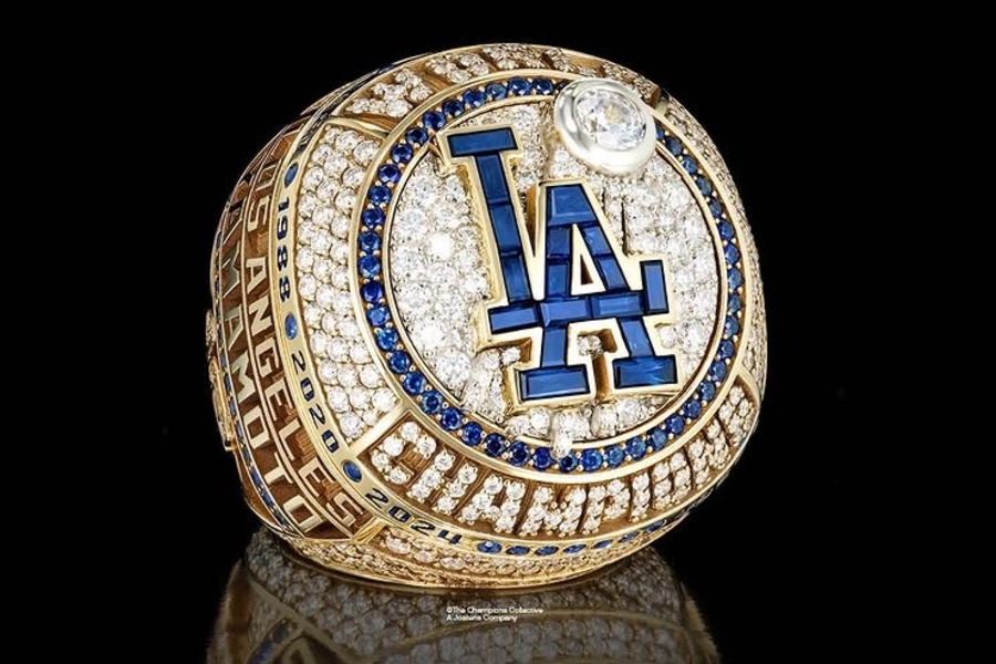 ドジャースのチャンピオンリング(写真は公式インスタグラムをスクリーンショット)