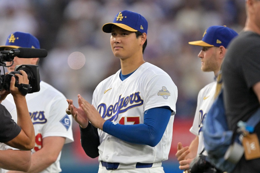 セレモニーに登場したドジャース・大谷翔平【写真：ロイター】
