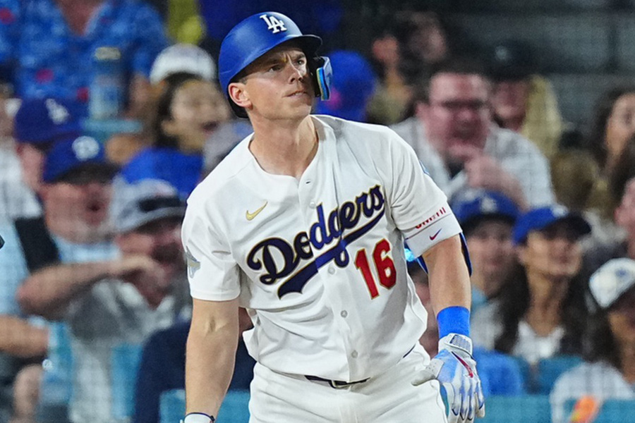 逆転2ランを放ったドジャースのウィル・スミス【写真:荒川祐史】