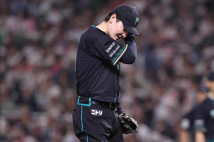 ソフトバンク戦に先発した日本ハム・有原航平【写真：栗木一考】