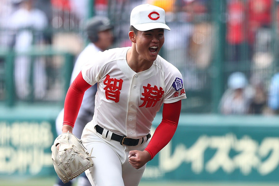 準決勝の中京大中京戦で完投した智弁学園・杉本真滉【写真:加治屋友輝】