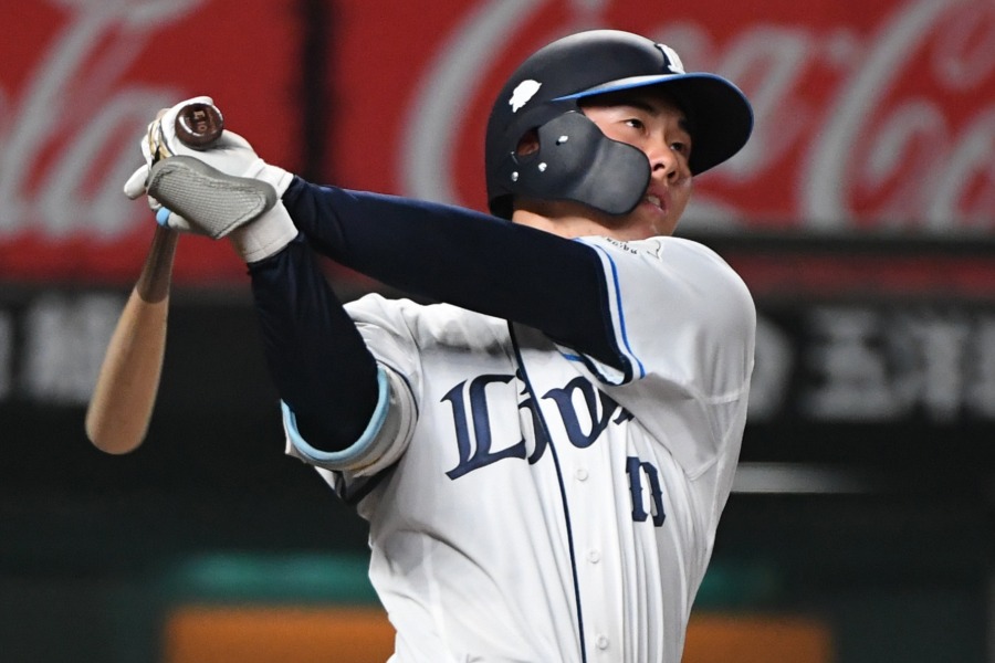 オリックス戦で本塁打を放った西武・小島大河【写真提供:産経新聞社】