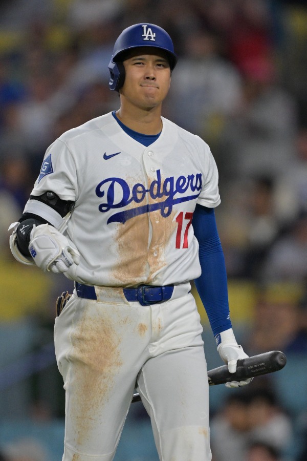 8回の好機で三振に倒れ険しい表情のドジャース・大谷翔平【写真：ロイター】