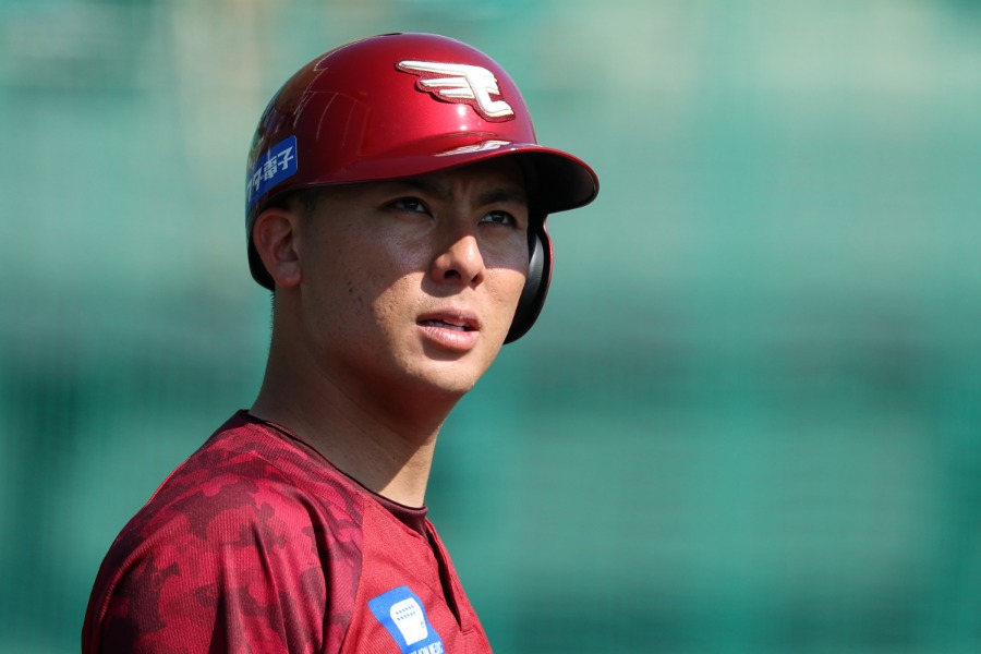 楽天・村林一輝【写真：加治屋友輝】