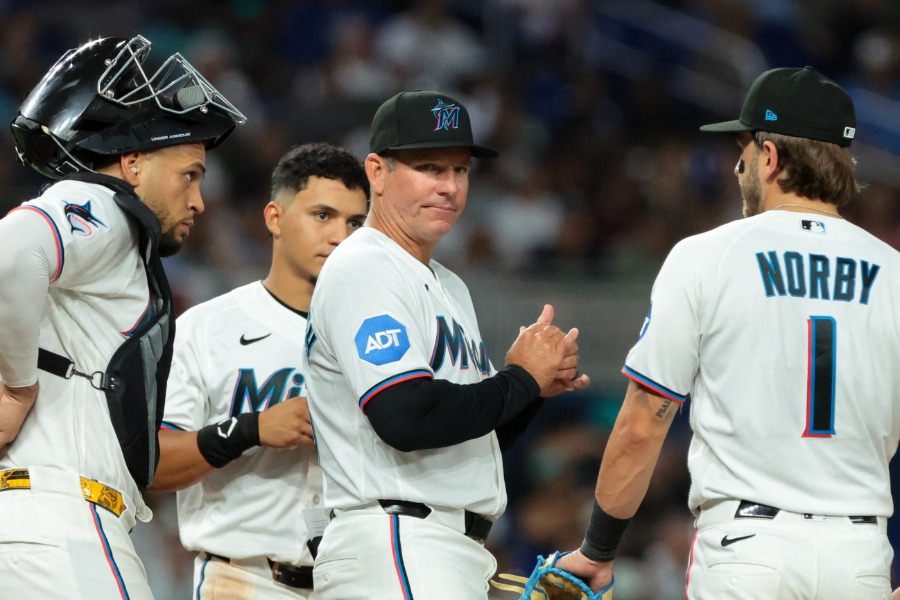 ローンデポパークを本拠地として戦うマーリンズ【写真：ロイター】