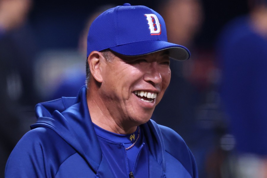 中日・井上一樹監督【写真：加治屋友輝】