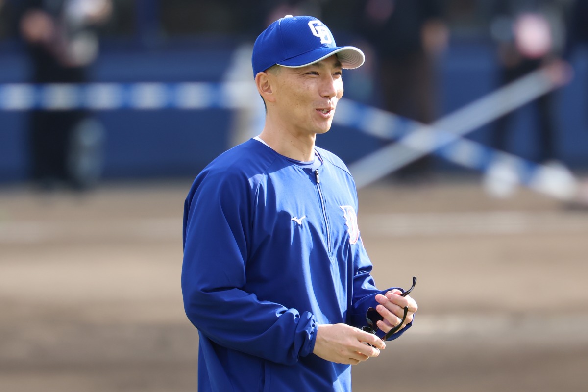 中日・嶋基宏ヘッドコーチ【写真：加治屋友輝】