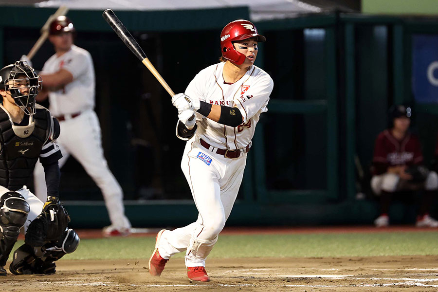 楽天でプレーする次男・黒川史陽【写真：栗木一考】