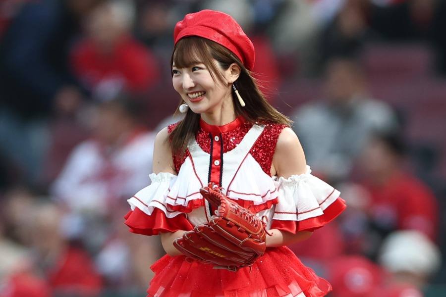 阪神戦の始球式に登場した元SKE48の藤本冬香さん【写真提供：産経新聞社】